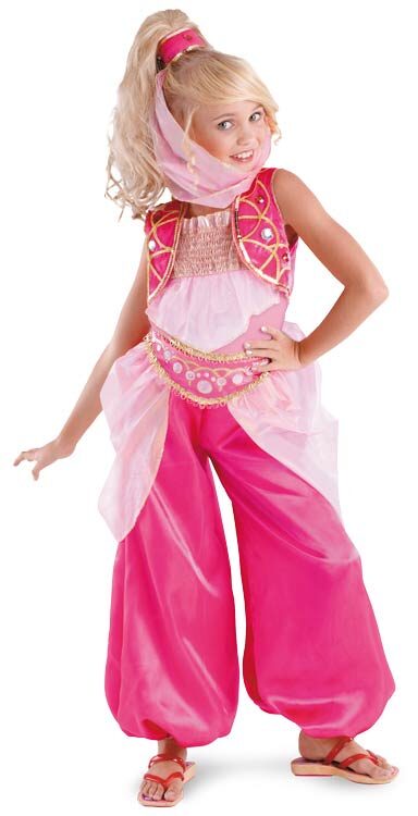 Little girl deals barbie costume